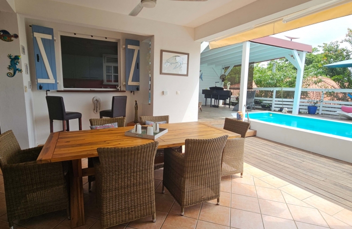 Maison F4/F5 avec piscine et grandes terrasses