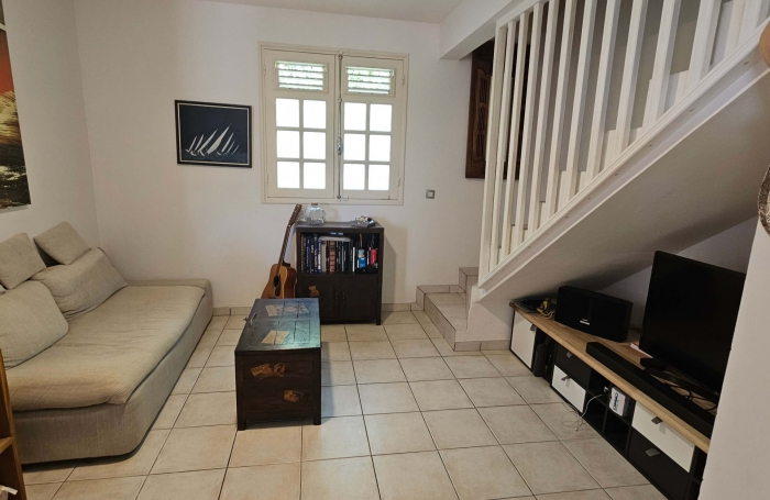 Maison F4/F5 avec piscine et grandes terrasses