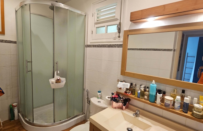 Maison F4/F5 avec piscine et grandes terrasses