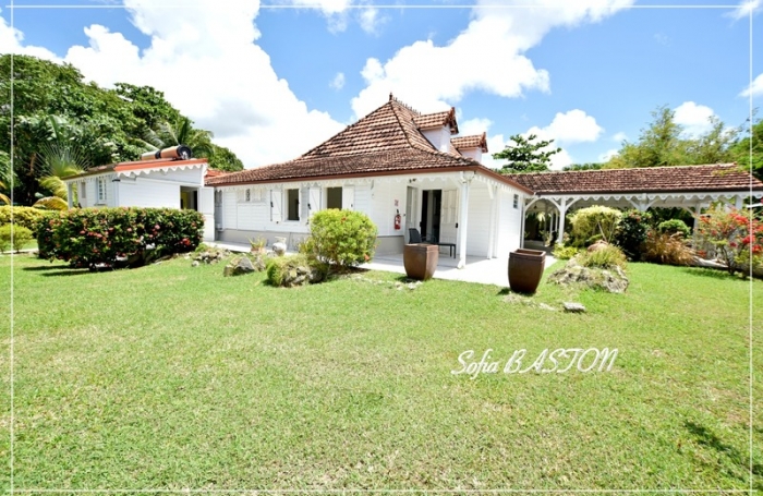 Vente Maison 231m&sup2; 7 pi&#232;ces Sainte Anne