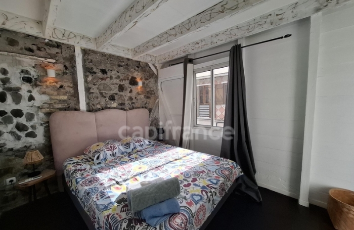 Vente Maison 145m&sup2; 6 pi&#232;ces Saint Pierre