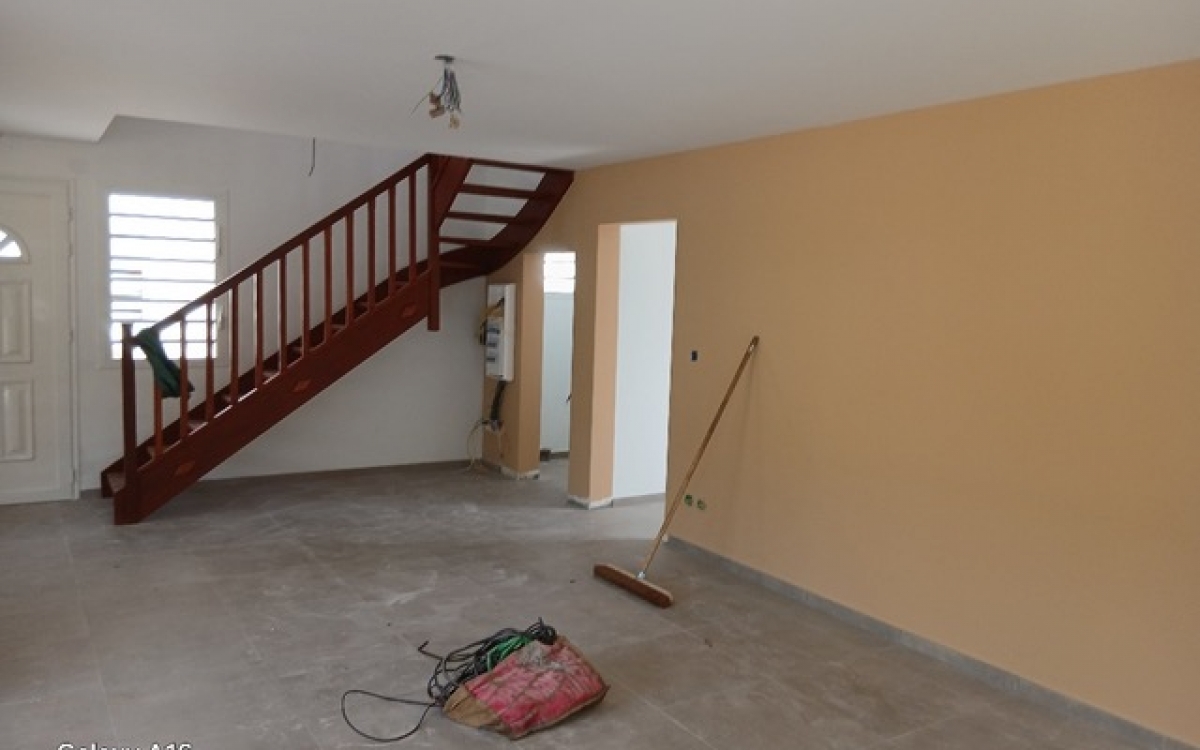 Villa T5 Neuve avec Piscine 300 m de la Plage- Anse-à-l'ane