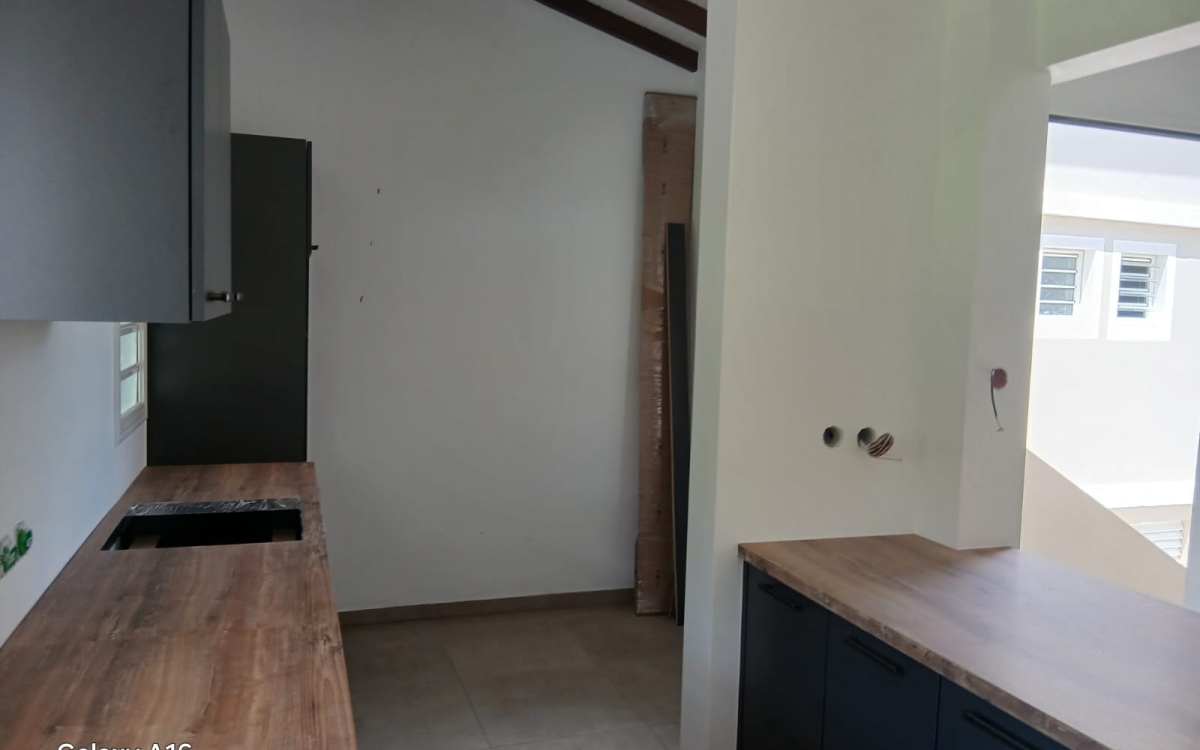 Villa T5 Neuve avec Piscine 300 m de la Plage- Anse-à-l'ane