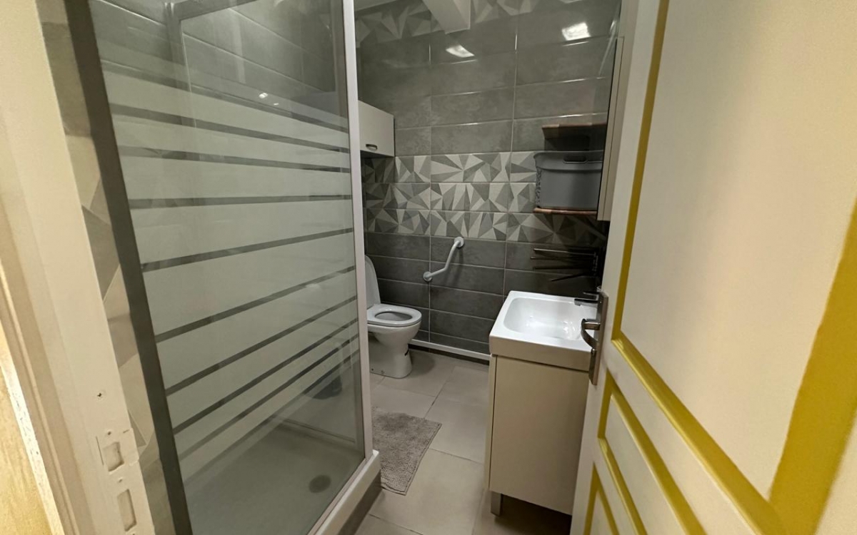 A LOUER APPARTEMENT T4 MEUBLE - CLIMATISE