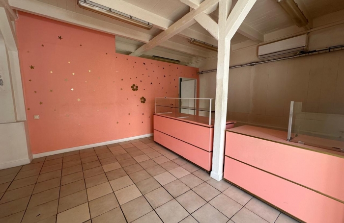 Location Local commercial 97200