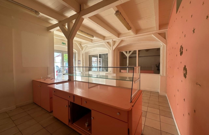 Local commercial 70 m2 proche Savane de Fort de Francve
