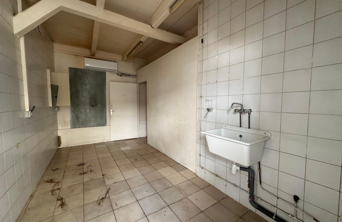 Local commercial 70 m2 proche Savane de Fort de Francve