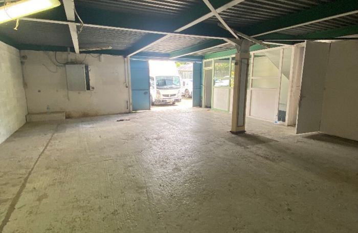 Location Entrepot 360m² Saint-Joseph