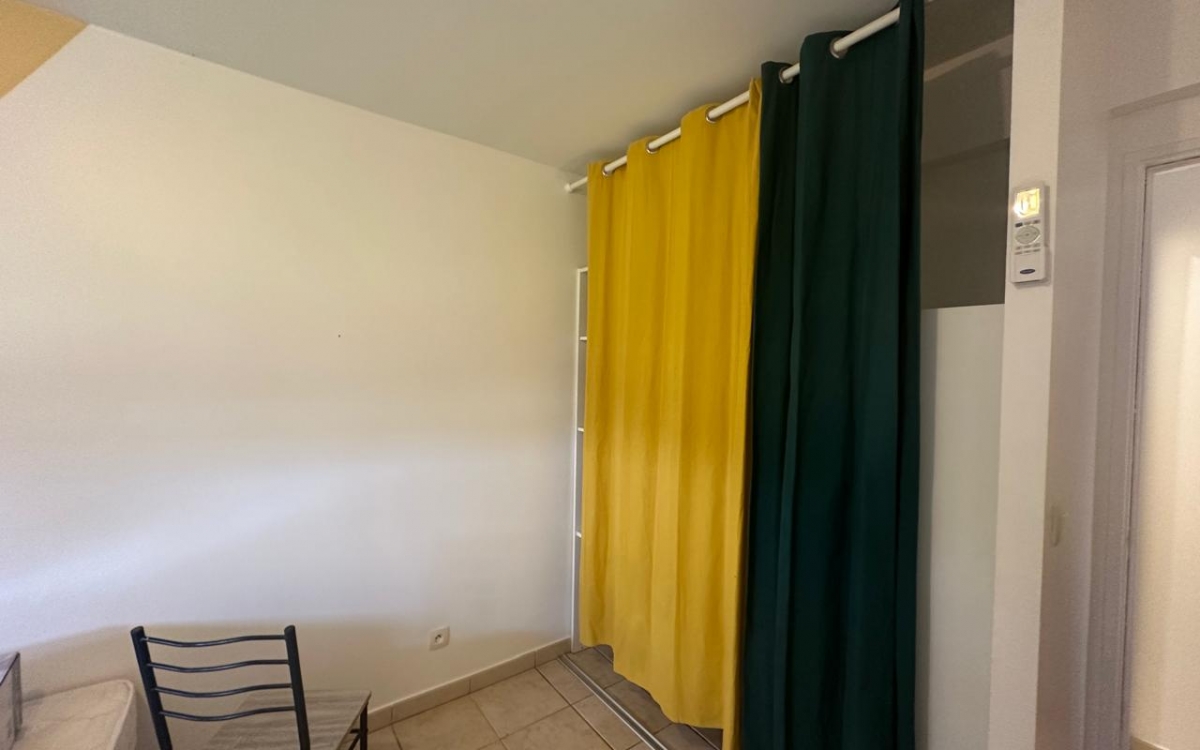 BEL APPARTEMENT DE TYPE 3 1ER ETAGE RESIDENCE SECURISEE