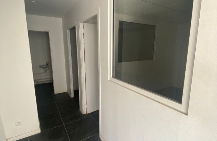 Location Local commercial 206m&sup2; Le Lamentin