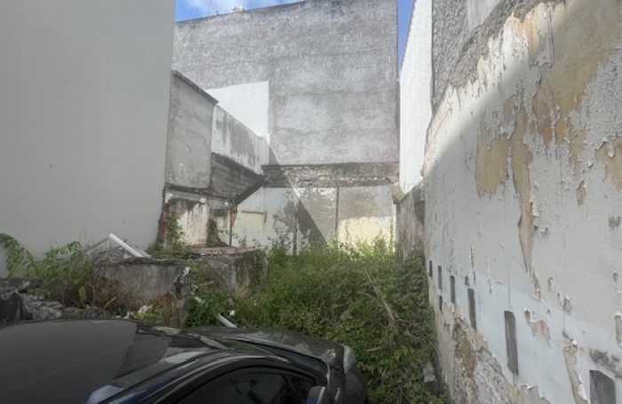 Terrain rue Victoe Hugo centre ville - FORT-DE-FRANCE