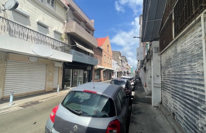 Terrain rue Victoe Hugo centre ville - FORT-DE-FRANCE