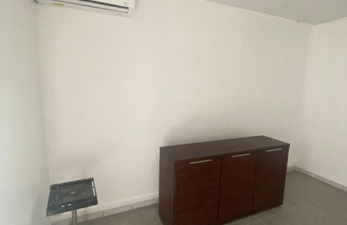 Location Local commercial 60m² Le Lamentin