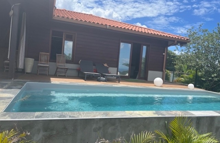 Vente Maison 150m&sup2; 4 pi&#232;ces Case-Pilote