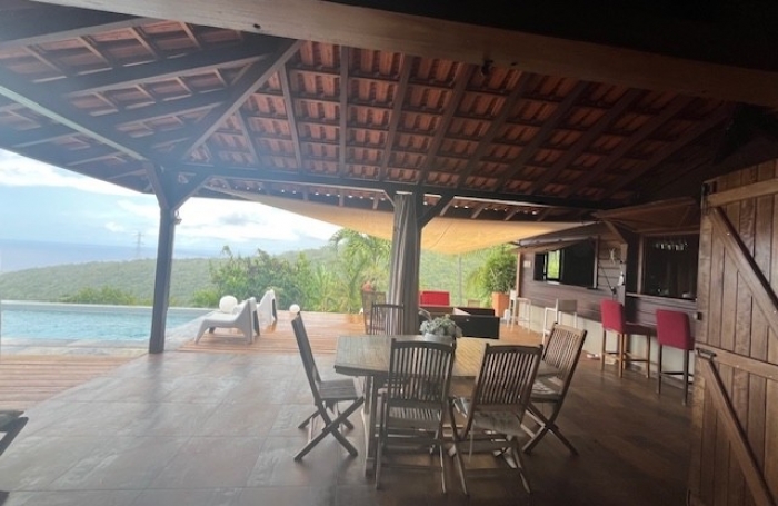 Vente Maison 150m&sup2; 4 pi&#232;ces Case-Pilote