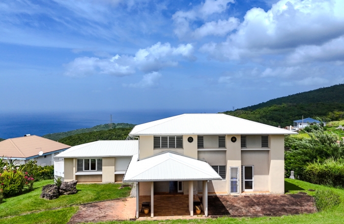 Propriété d’exception avec vue mer, piscine et dépendance à Case-Pilote