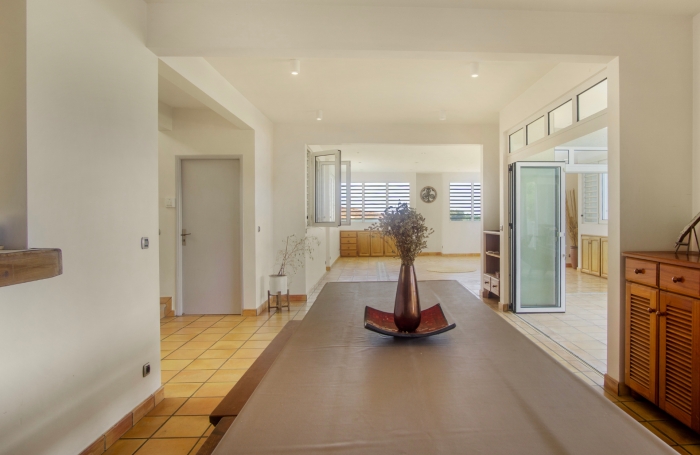 Propriété d’exception avec vue mer, piscine et dépendance à Case-Pilote