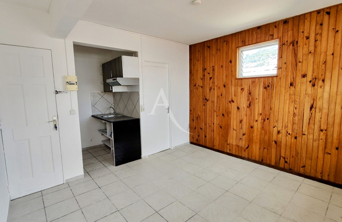 Location Appartement 16.65m² 1 pièce Fort de france