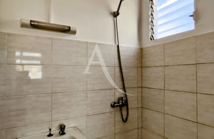 Location Appartement 16.65m² 1 pièce Fort de france