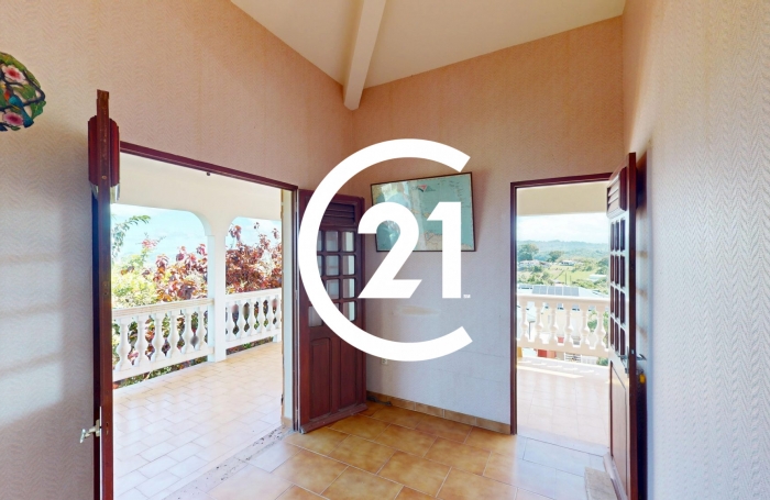 Vente Maison 137.00m&sup2; 5 pi&#232;ces La Trinité