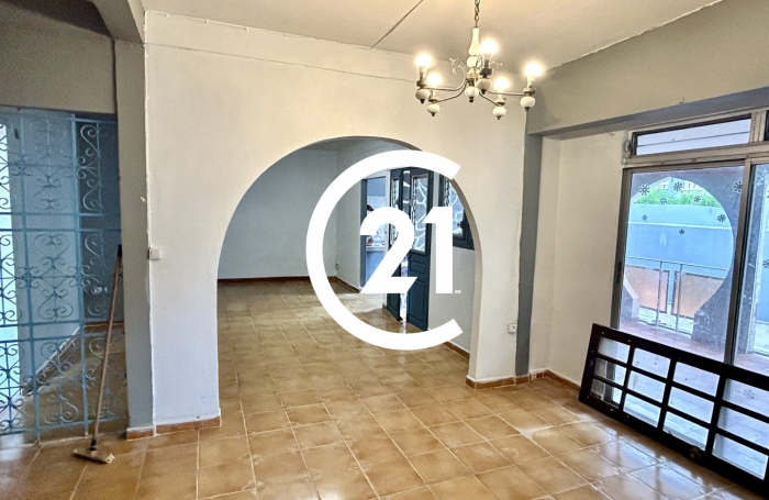 Vente Maison 185.00m&sup2; 7 pi&#232;ces Saint-Joseph