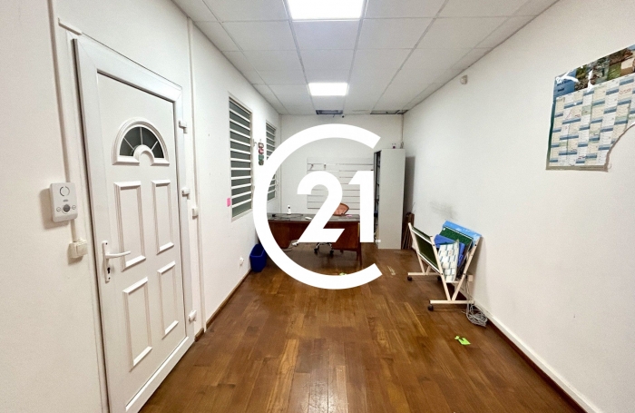 Location Bureaux 30m&sup2; 1 pi&#232;ce Fort de france
