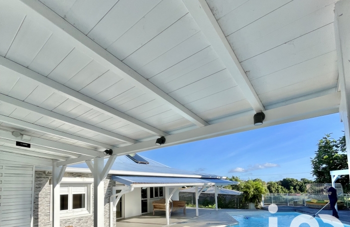 Vente Maison 180m&sup2; 5 pi&#232;ces La Trinité