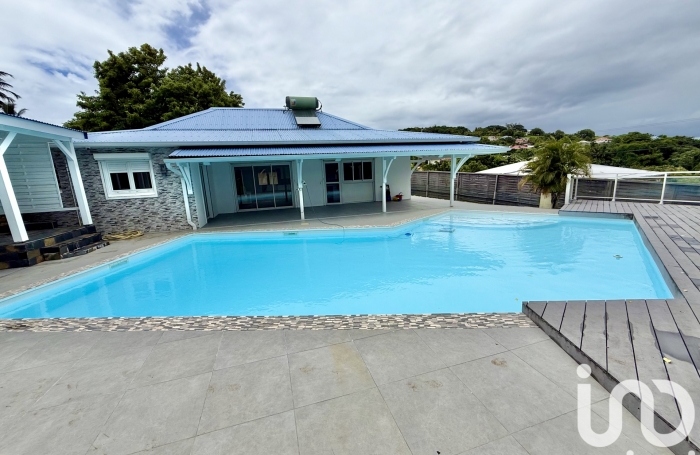 Vente Maison 180m&sup2; 5 pi&#232;ces La Trinité