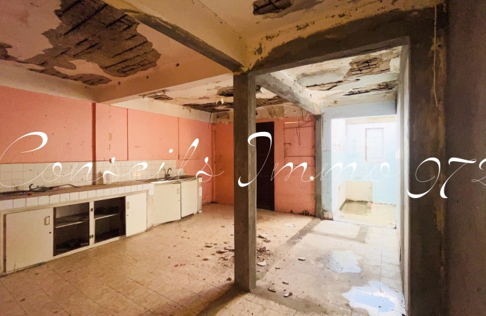 À Vendre   Ensemble Immobilier à réinventer   Bourg du Marin