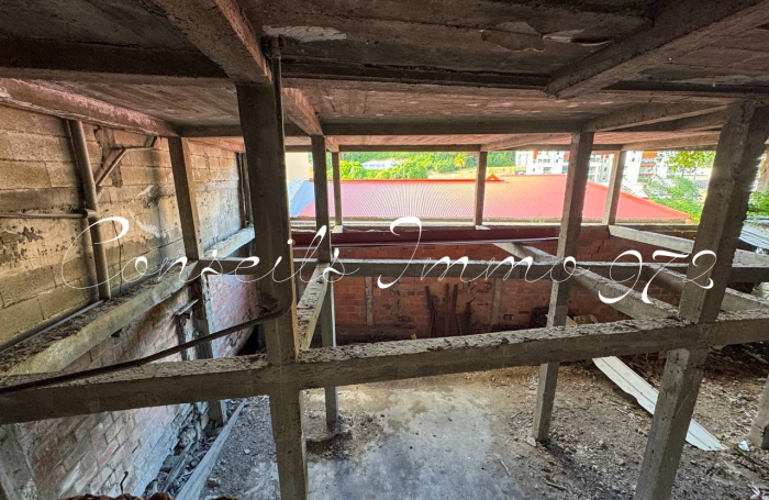 À Vendre   Ensemble Immobilier à réinventer   Bourg du Marin