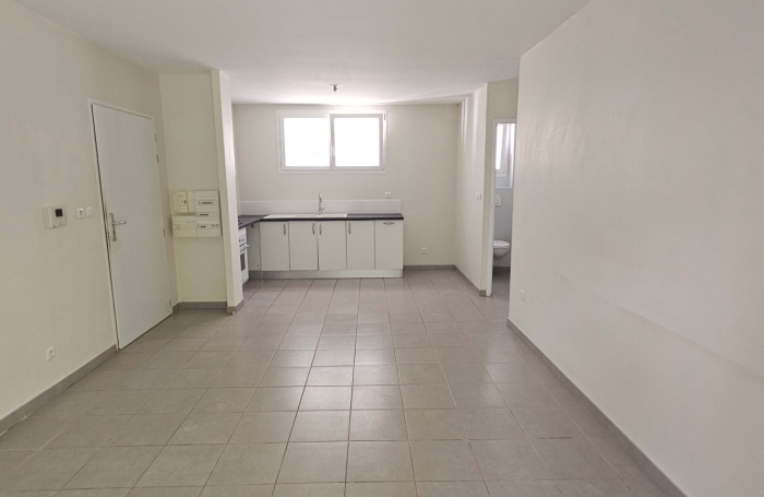 Joli F2 avec terrasse cave et parking