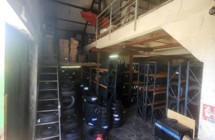 Location Local commercial 574m&sup2; Le Lamentin