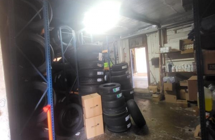 Location Local commercial 574m&sup2; Le Lamentin