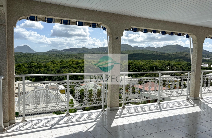 Villa 240m2 - 4 chambres - Piscine - SAINTE-LUCE