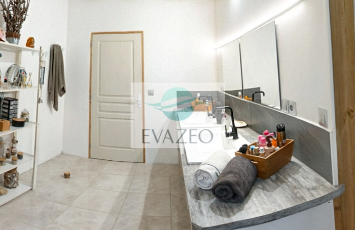 Villa 168m2 2ch + T2 indépendant - Piscine - LE MARIN