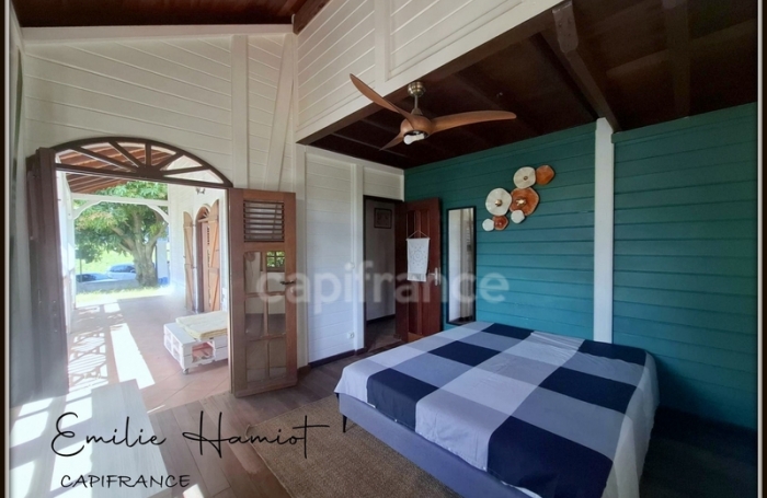 Vente Maison 141m&sup2; 7 pi&#232;ces Saint Pierre