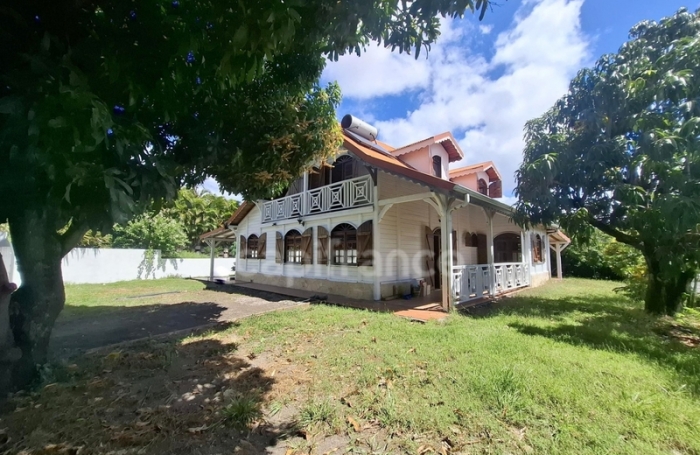 Vente Maison 141m&sup2; 7 pi&#232;ces Saint Pierre