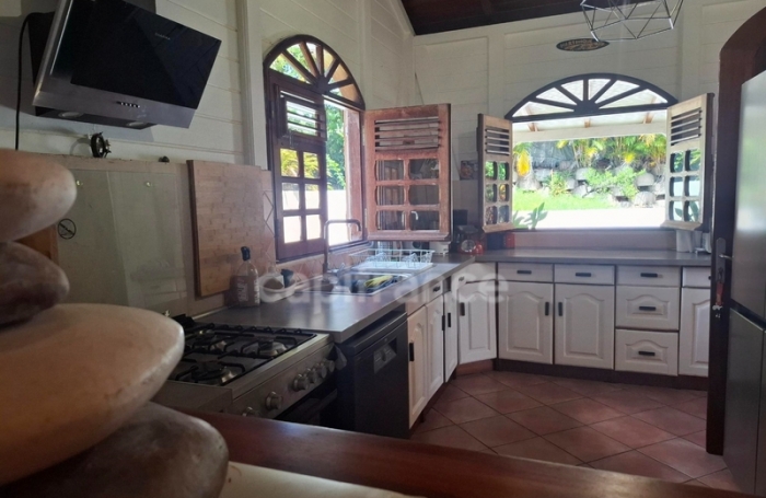 Vente Maison 141m&sup2; 7 pi&#232;ces Saint Pierre