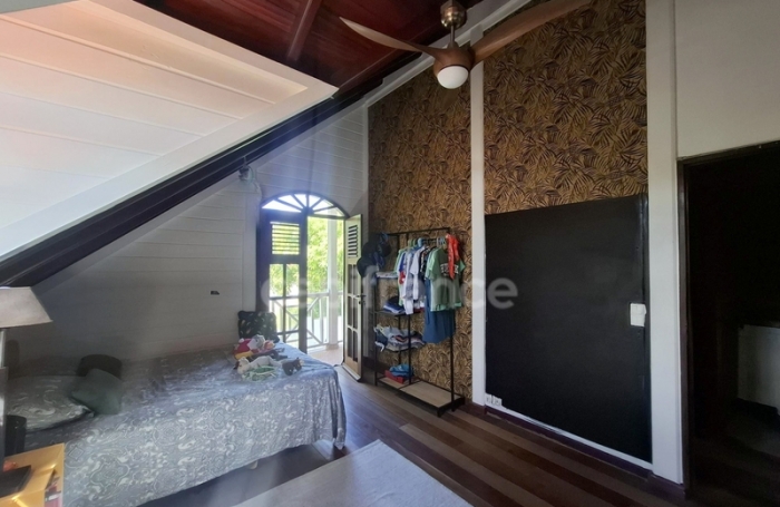 Vente Maison 141m&sup2; 7 pi&#232;ces Saint Pierre