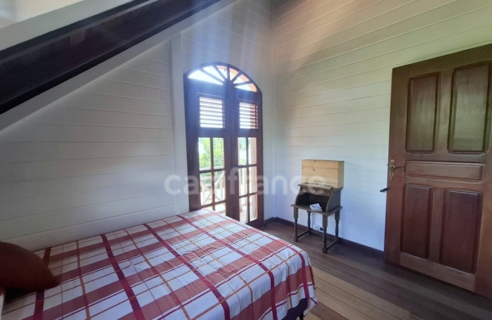 Vente Maison 141m&sup2; 7 pi&#232;ces Saint Pierre