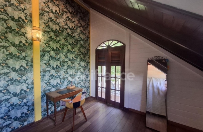 Vente Maison 141m&sup2; 7 pi&#232;ces Saint Pierre