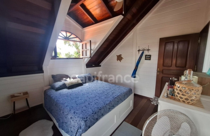 Vente Maison 141m&sup2; 7 pi&#232;ces Saint Pierre