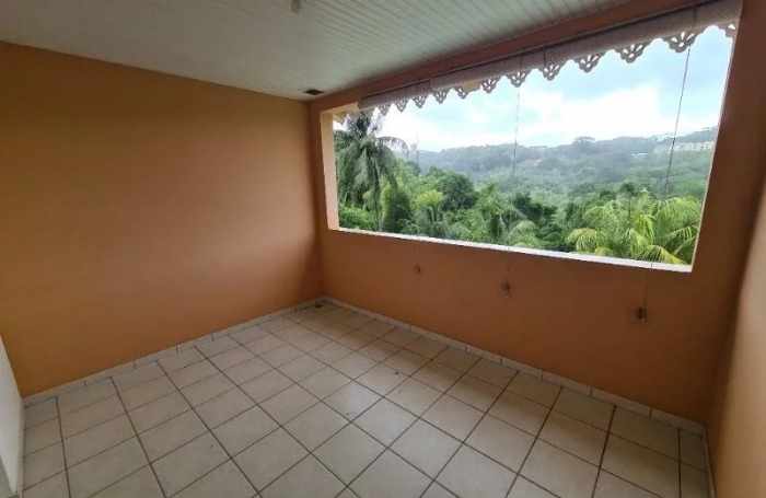 Location Appartement 72m&sup2; 3 pièces Fort de france