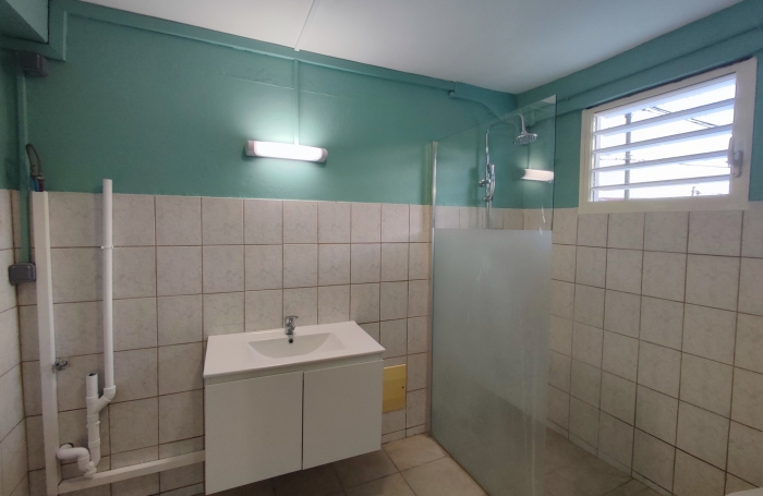 T4 entièrement rénové avec jardin cloturé- plateau Fofo