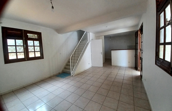 Location Appartement 70m² 3 pièces Saint-Joseph