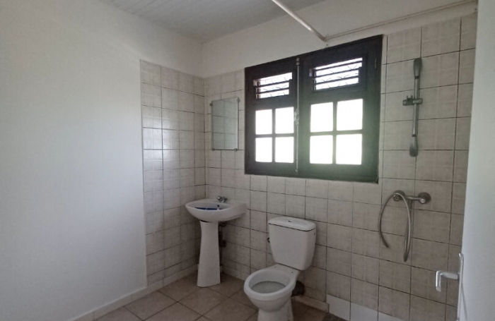 Location Appartement 70m² 3 pièces Saint-Joseph