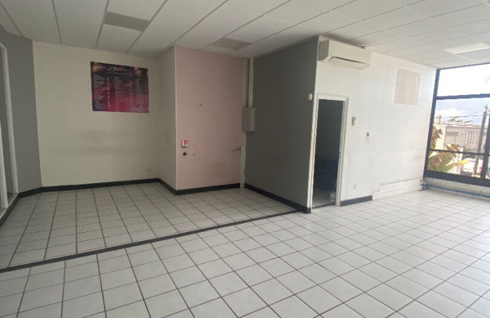 Location Local commercial 88m² Le Lamentin