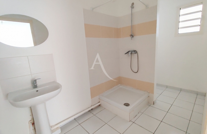 Location Appartement 61.1m² 3 pièces Le Lamentin