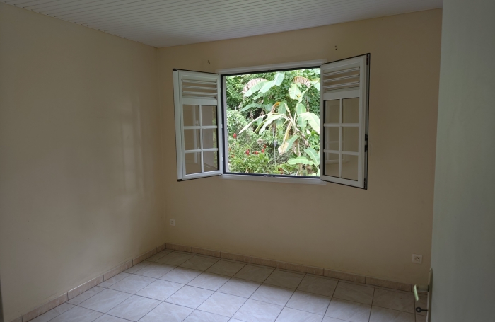 Ensemble de 3 logements &agrave; achever