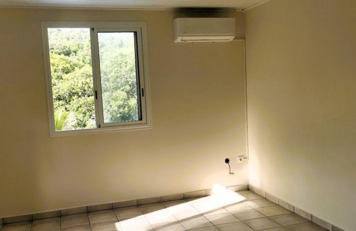 Location Maison 157m&sup2; 6 pièces Saint-Joseph